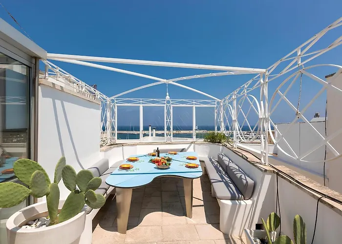 펜션 Dimora Storica Torre Matta Elegance, History And Sea Views In The Heart Of Otr 오트란토